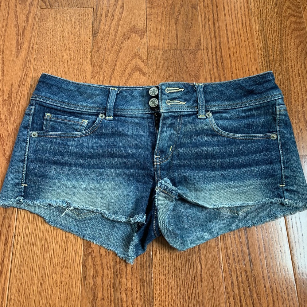 Woman’s shorts American eagle